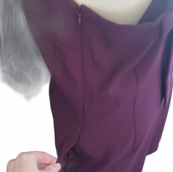 Beautiful plum dress - Picture 7 of 8